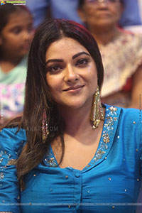 Abhirami at Thug Life Pre Release Event, HD Gallery