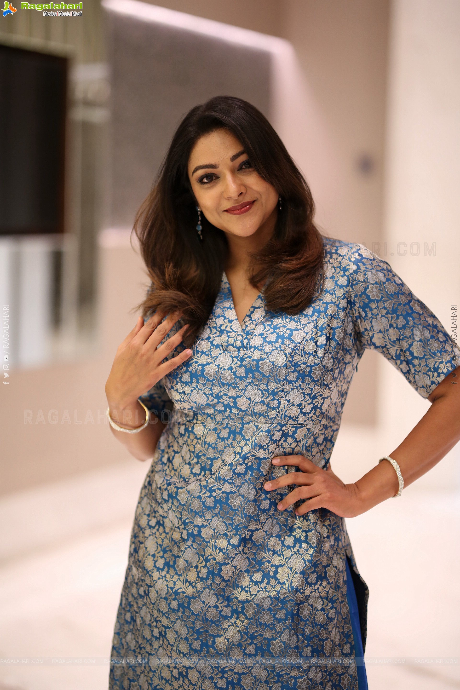 Abhirami Gopikumar stills at Eleven Pre Release Event, HD Gallery