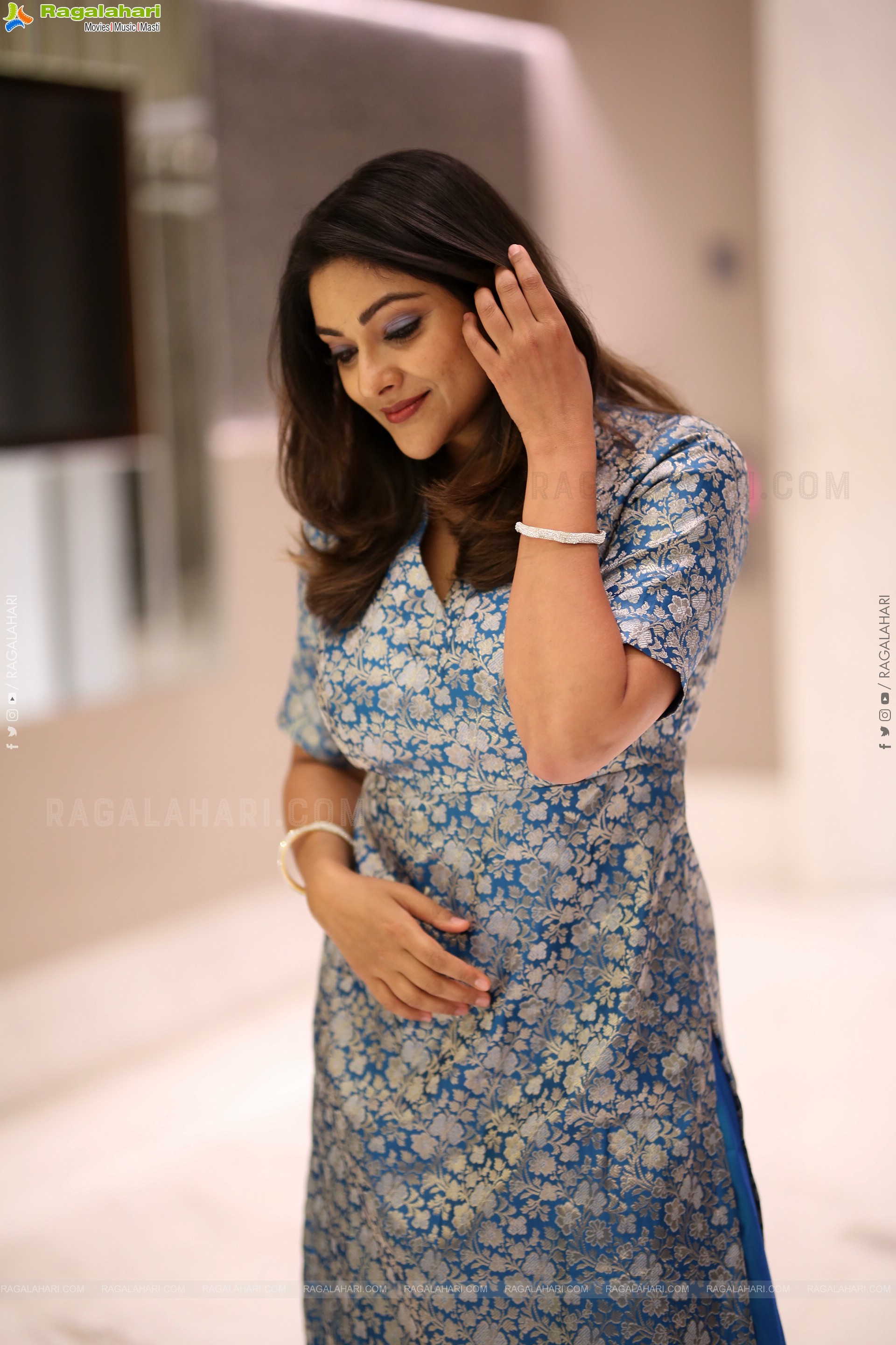 Abhirami Gopikumar stills at Eleven Pre Release Event, HD Gallery