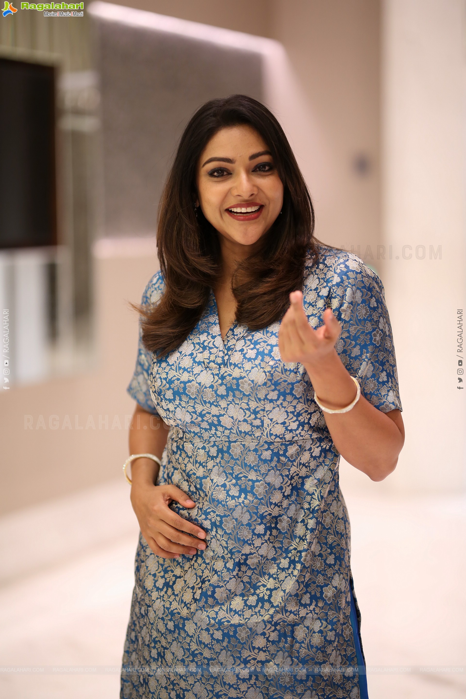 Abhirami Gopikumar stills at Eleven Pre Release Event, HD Gallery