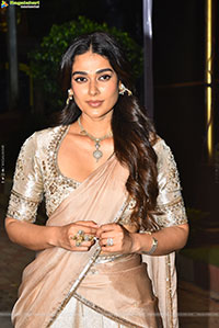 Aakanksha Singh at Shashtipoorthi Movie Trailer Launch