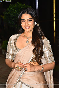 Aakanksha Singh at Shashtipoorthi Movie Trailer Launch