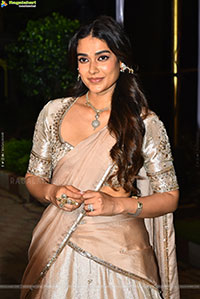 Aakanksha Singh at Shashtipoorthi Movie Trailer Launch