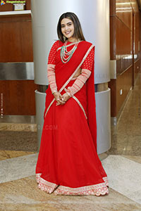 Sravanthi Chokarapu at Hi Life Fashion Special Exhibition 