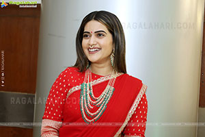 Sravanthi Chokarapu at Hi Life Fashion Special Exhibition 