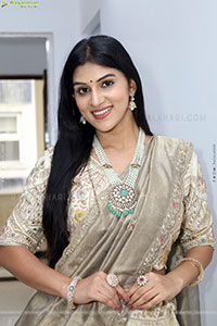 Aparna Reddy in White Designer Lehenga, HD Photo Gallery
