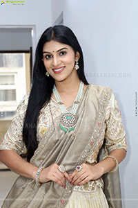 Aparna Reddy in White Designer Lehenga, HD Photo Gallery