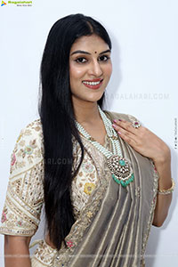 Aparna Reddy in White Designer Lehenga, HD Photo Gallery