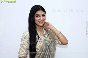Aparna Reddy in White Designer Lehenga, HD Photo Gallery
