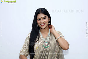 Aparna Reddy in White Designer Lehenga, HD Photo Gallery