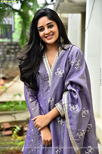 Deepshika at Maargan Movie Trailer Launch Event