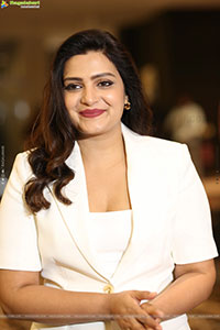 Divya Pillai at Bhairavam Pre Release Event, HD Gallery 