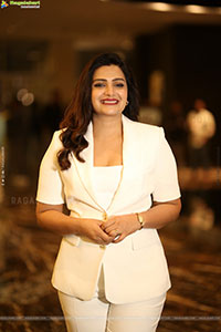 Divya Pillai at Bhairavam Pre Release Event, HD Gallery 