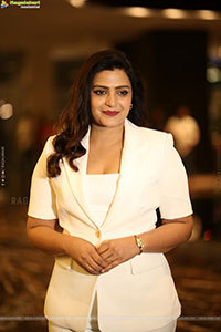 Divya Pillai at Bhairavam Pre Release Event, HD Gallery 