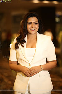 Divya Pillai at Bhairavam Pre Release Event, HD Gallery 
