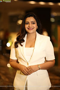 Divya Pillai at Bhairavam Pre Release Event, HD Gallery 