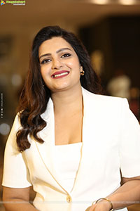 Divya Pillai at Bhairavam Pre Release Event, HD Gallery 