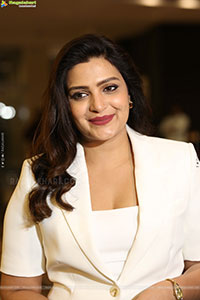 Divya Pillai at Bhairavam Pre Release Event, HD Gallery 