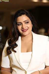 Divya Pillai at Bhairavam Pre Release Event, HD Gallery 