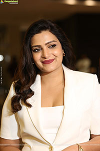 Divya Pillai at Bhairavam Pre Release Event, HD Gallery 