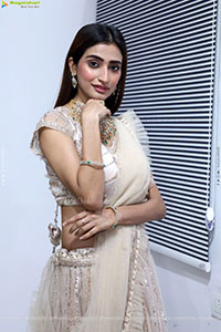 Fasiha Waseem Stills in White Designer Dress, HD Gallery