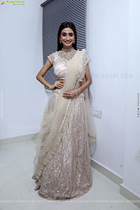 Fasiha Waseem Stills in White Designer Dress, HD Gallery