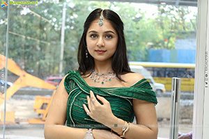 Jabili Jetta stills in Green Designer Dress, HD Gallery