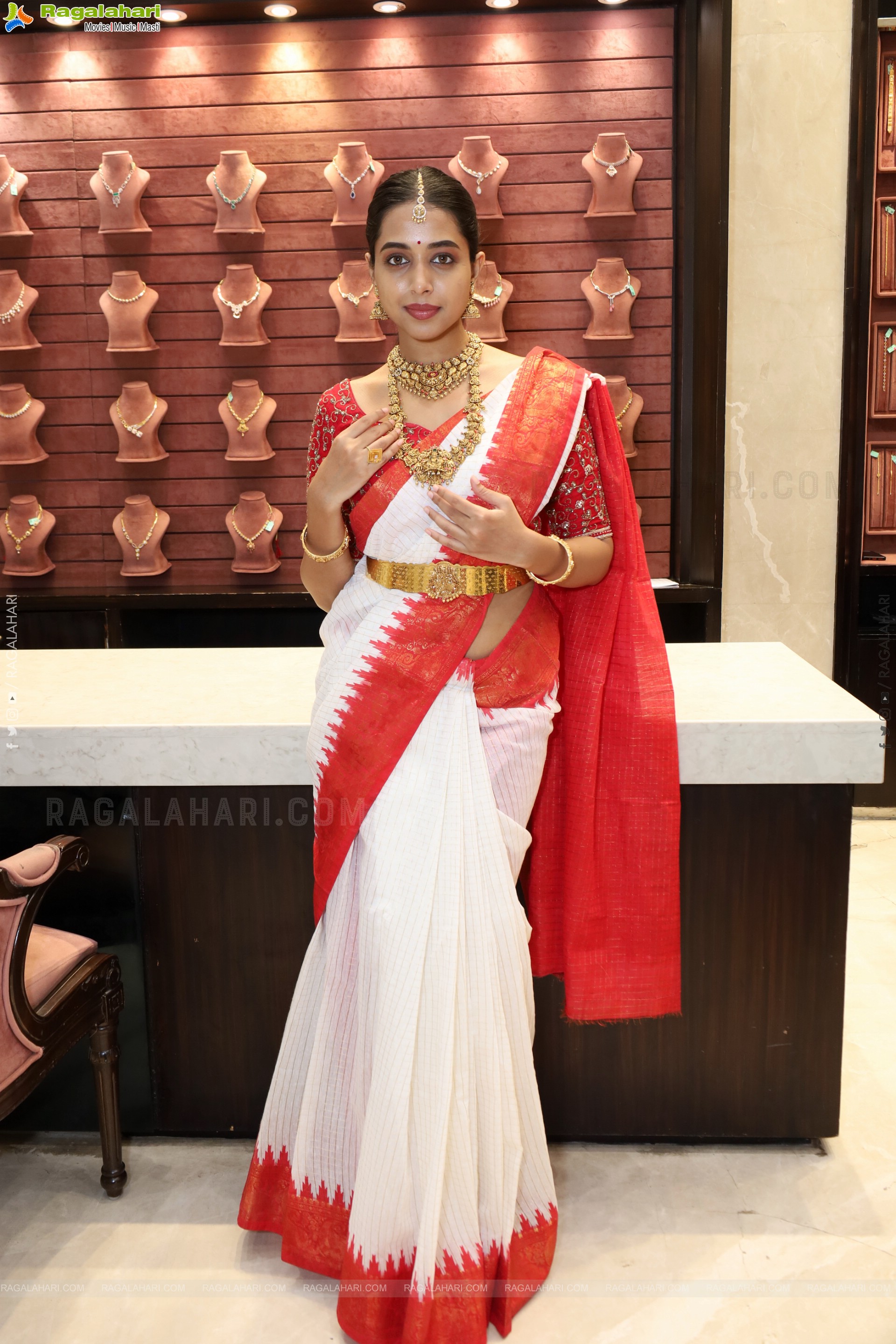 Krithika Poses with Jewellery, HD Gallery