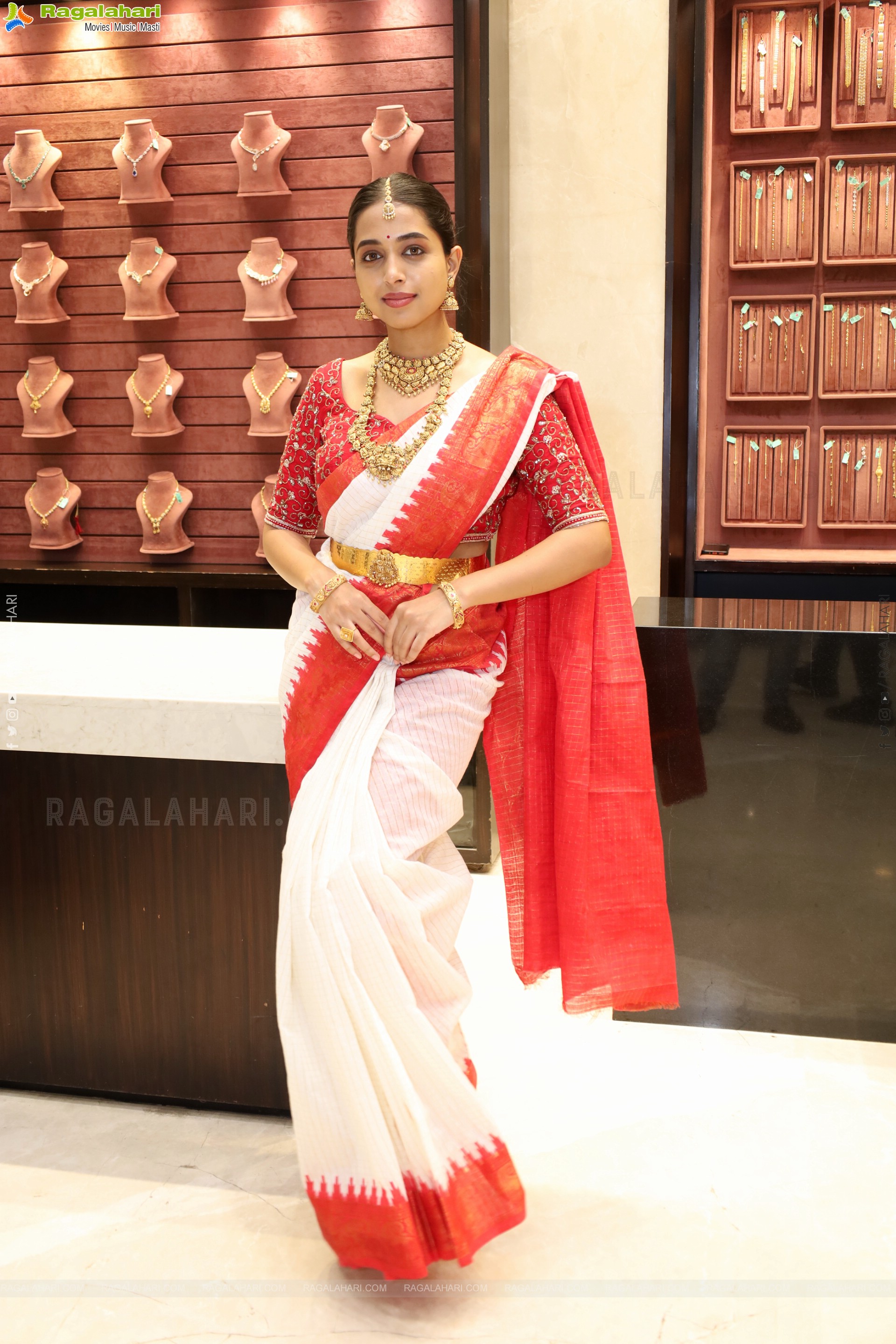 Krithika Poses with Jewellery, HD Gallery