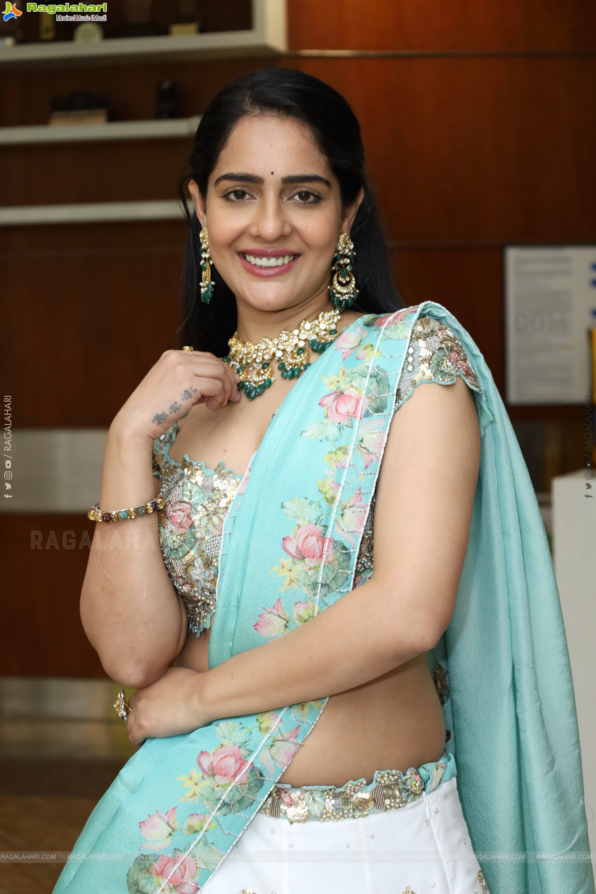 Malvi Malhotra at Hi Life Exhibition Launch, HD Gallery