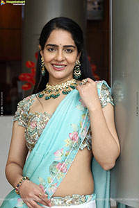 Malvi Malhotra at Hi Life Exhibition Launch, HD Gallery
