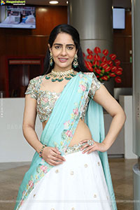 Malvi Malhotra at Hi Life Exhibition Launch, HD Gallery