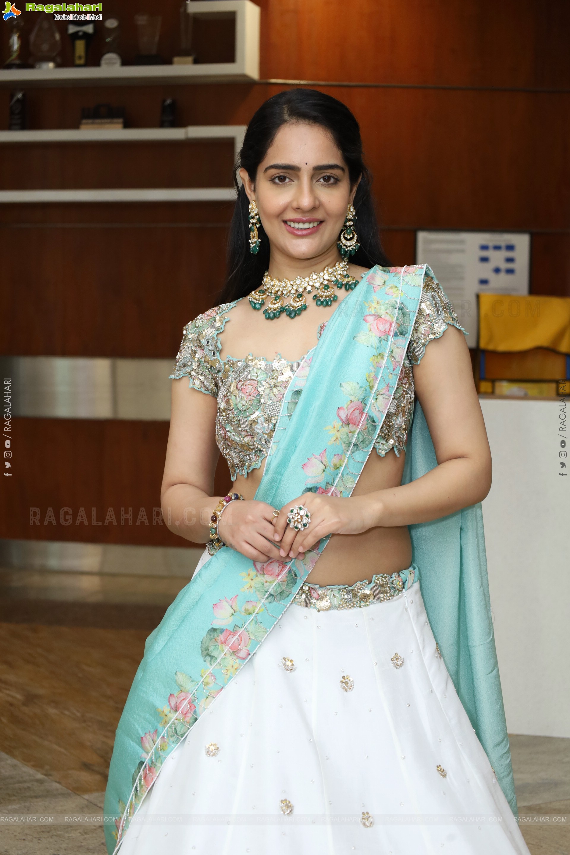 Malvi Malhotra at Hi Life Exhibition Launch, HD Gallery