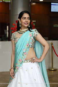 Malvi Malhotra at Hi Life Exhibition Launch, HD Gallery