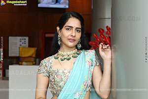 Malvi Malhotra at Hi Life Exhibition Launch, HD Gallery