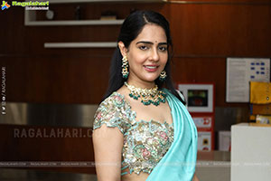 Malvi Malhotra at Hi Life Exhibition Launch, HD Gallery