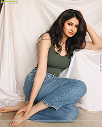 Manasa Varanasi Latest Photoshoot Stills, HD Gallery 