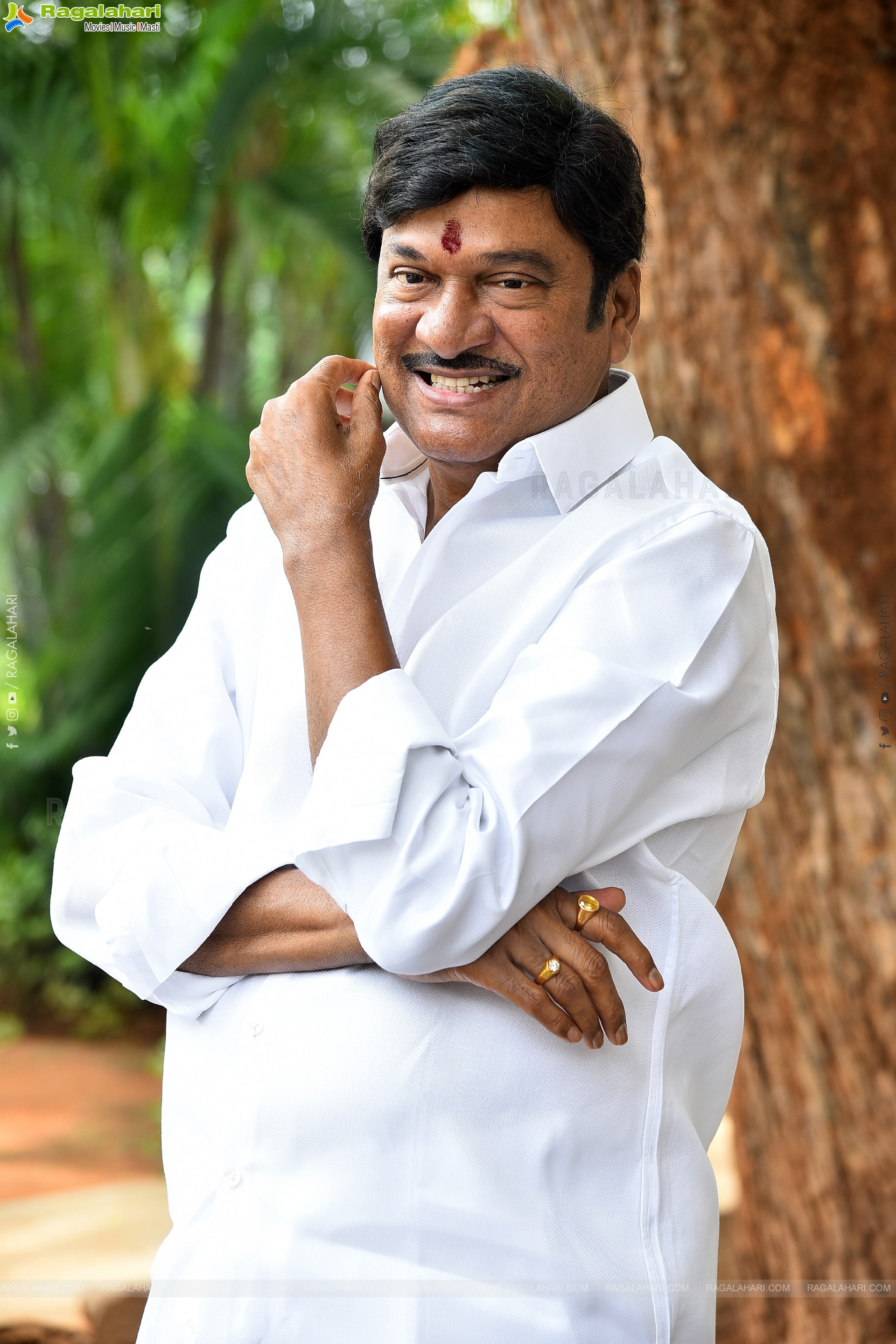 Rajendra Prasad at Shashtipoorthi Movie Interview, HD Gallery