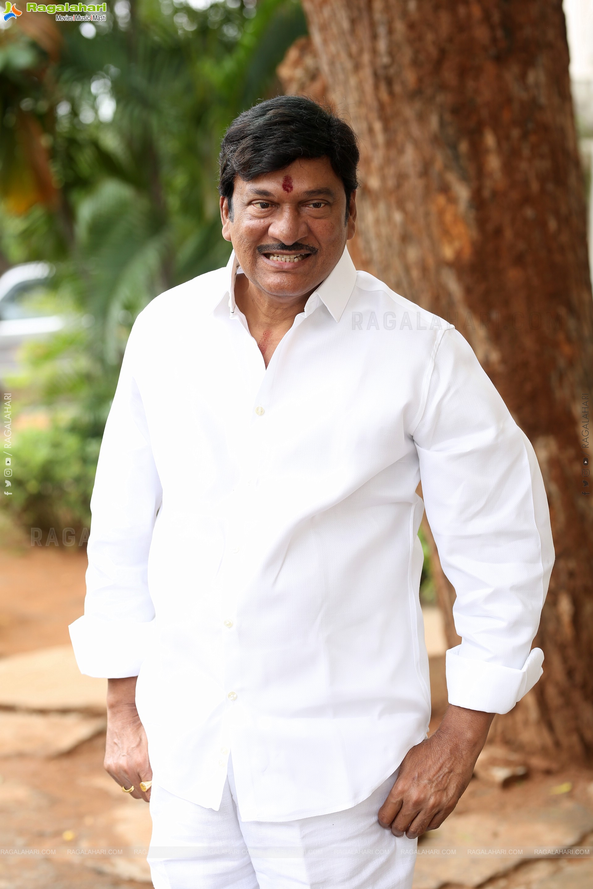 Rajendra Prasad at Shashtipoorthi Movie Interview, HD Gallery