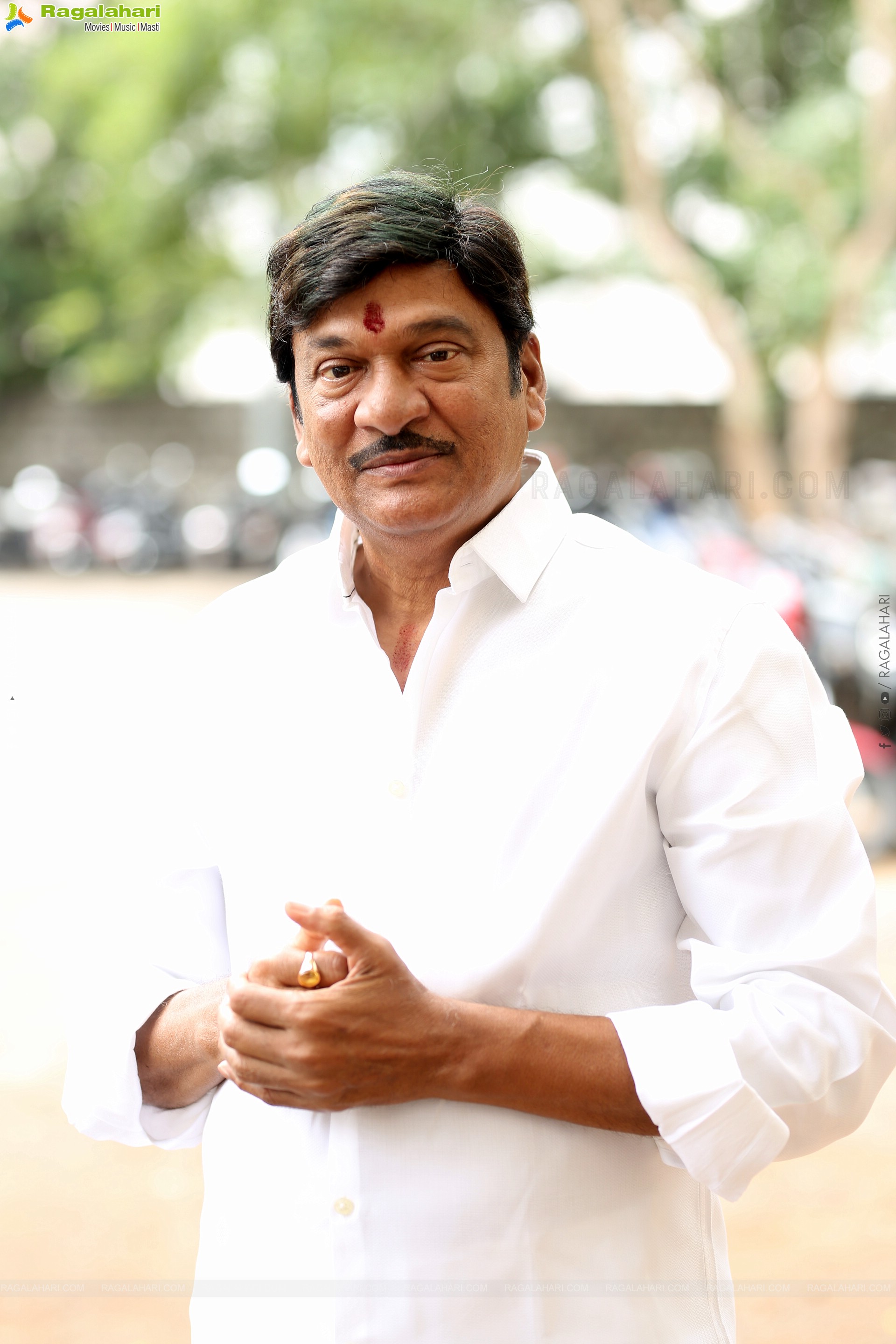 Rajendra Prasad at Shashtipoorthi Movie Interview, HD Gallery