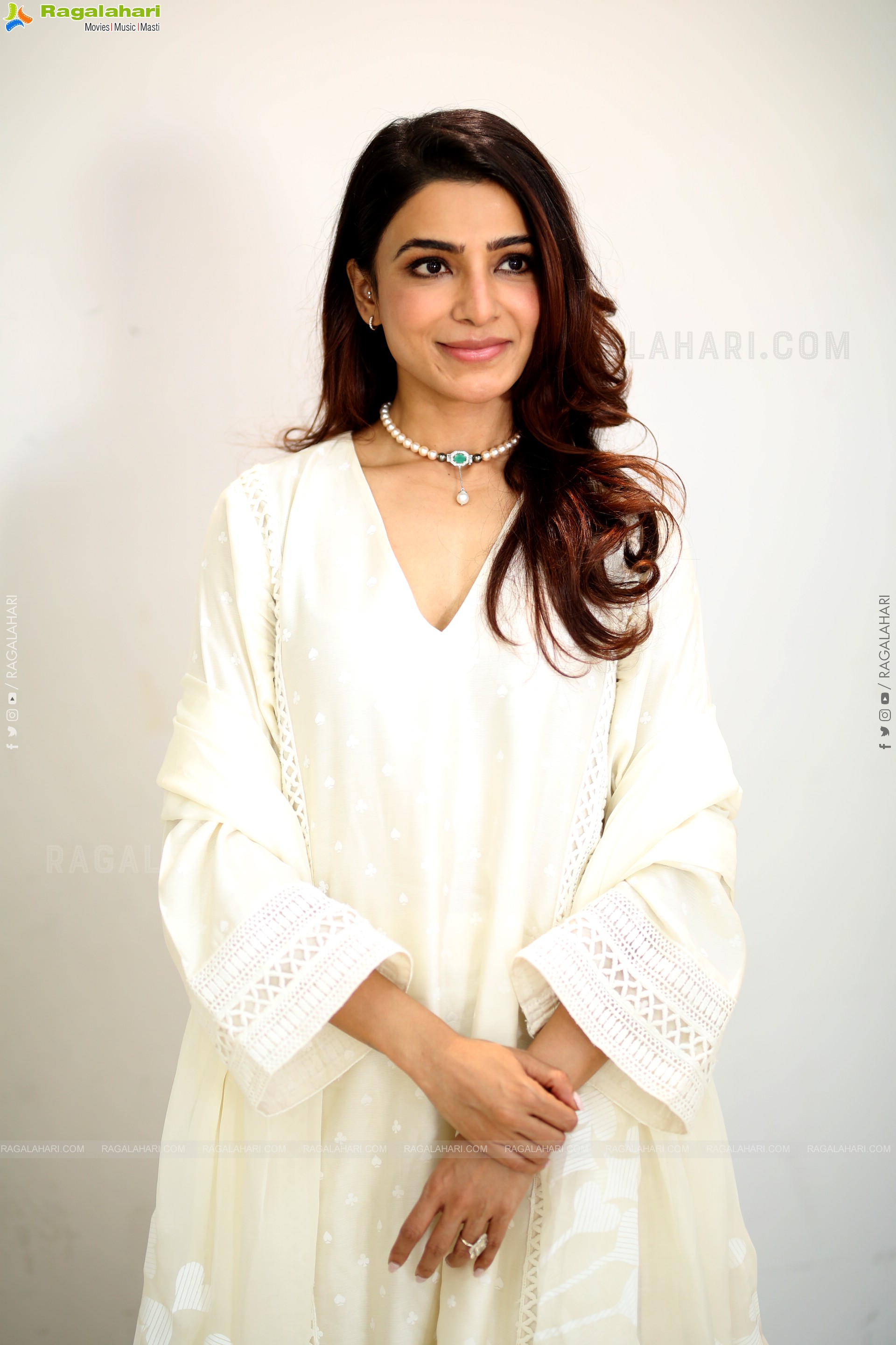 Samantha at Subham Movie Interview, HD Gallery