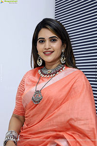 Sravanthi Chokarapu at Hi Life Fashion Showcase Event 