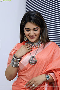 Sravanthi Chokarapu at Hi Life Fashion Showcase Event 