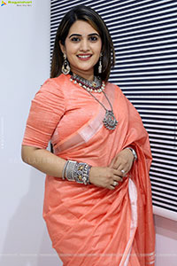 Sravanthi Chokarapu at Hi Life Fashion Showcase Event 