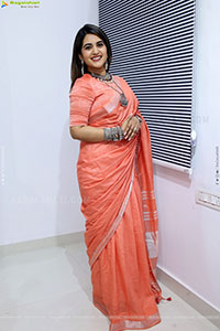 Sravanthi Chokarapu at Hi Life Fashion Showcase Event 