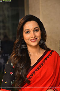Srinidhi Shetty at HIT 3 Success Meet, HD Gallery