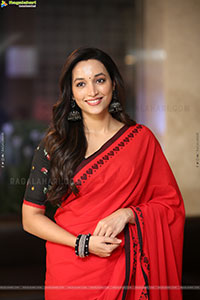Srinidhi Shetty at HIT 3 Success Meet, HD Gallery