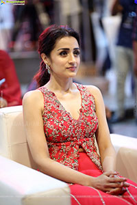 Trisha stills at Thug Life Pre Release Event, HD Gallery