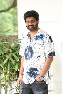 Vijay Kanakamedala at Bhairavam Interview, HD Gallery