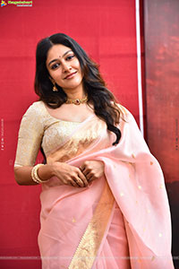 Anarkali Nazar at Gopichand's New Movie Launch Event